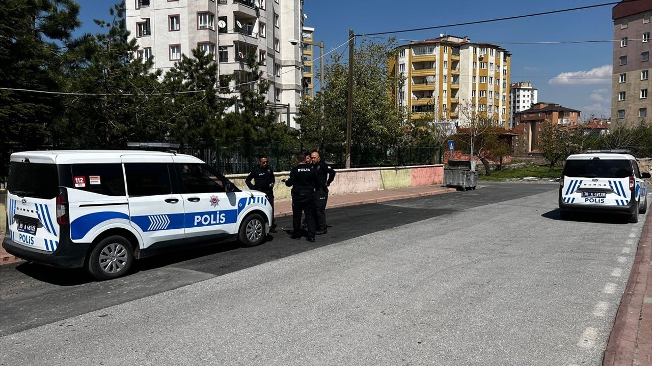 Kayseri'de Okul Önünde Bıçaklama Olayı