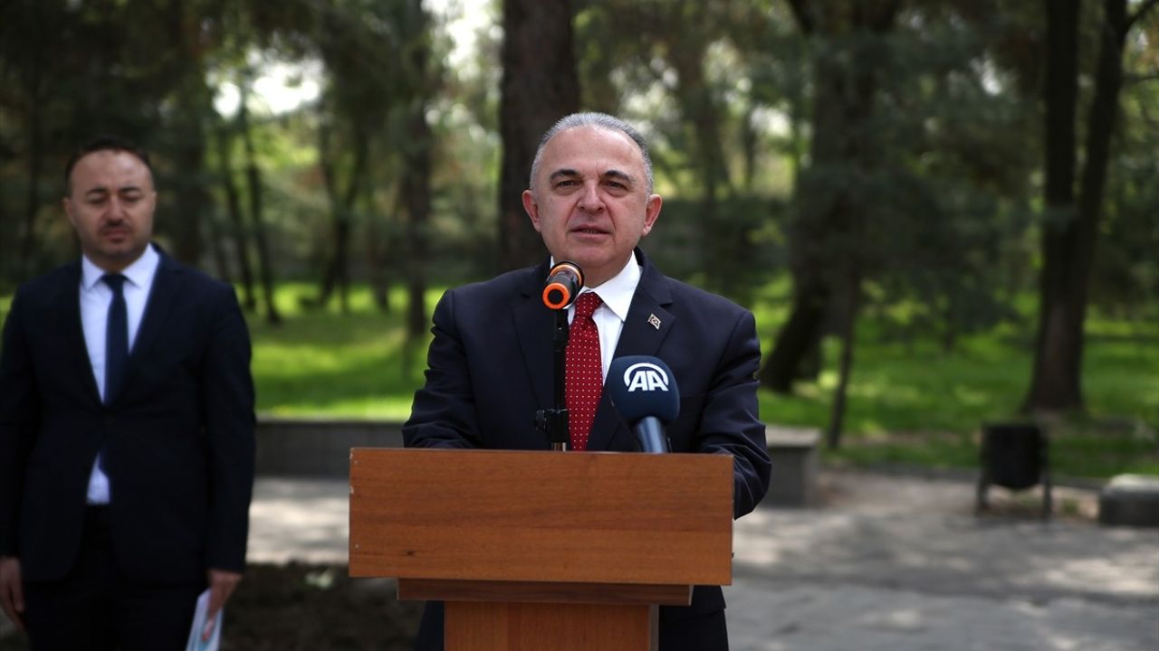 Kırgızistan'da 23 Nisan Ulusal Egemenlik ve Çocuk Bayramı Coşkuyla Kutlandı