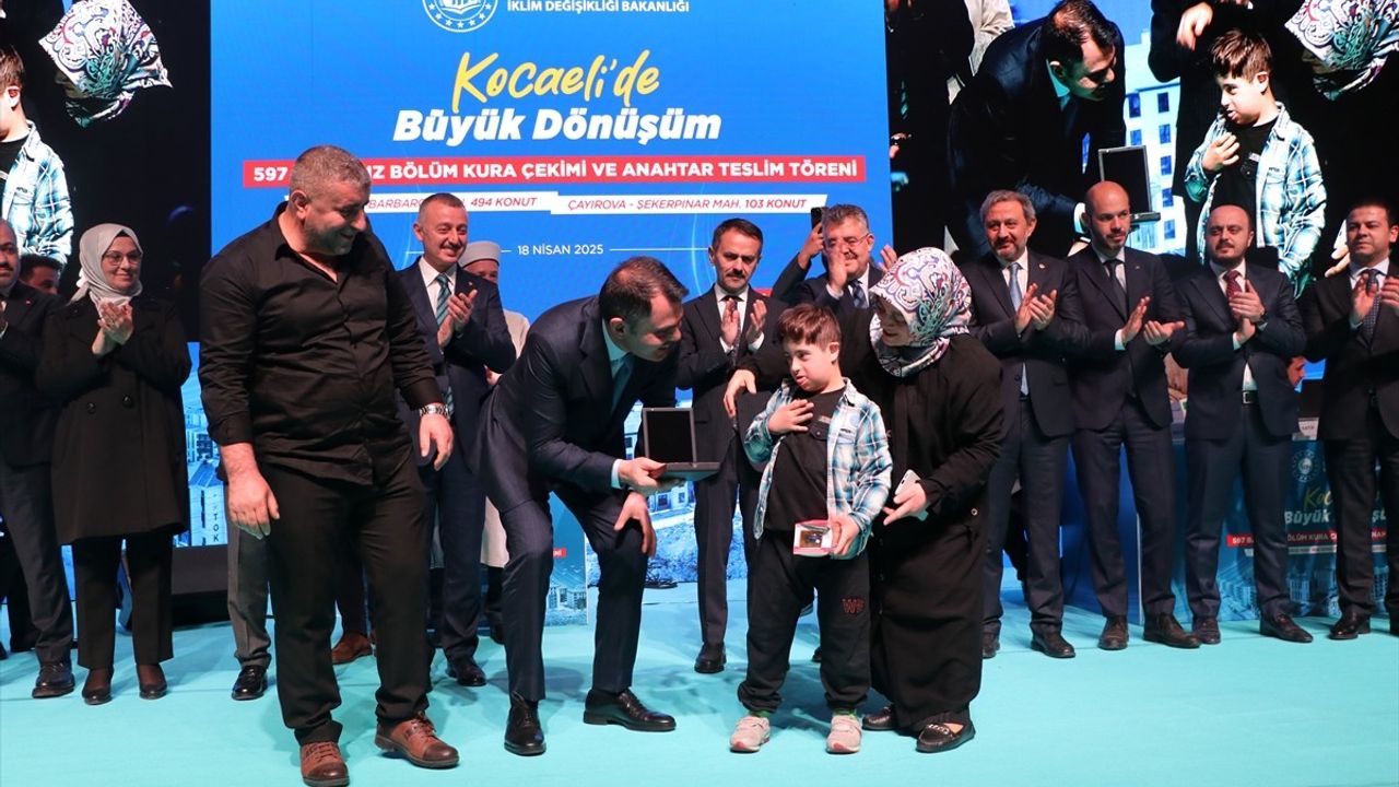 Kocaeli'de 597 Konutun Anahtar Teslimi ve Kura Çekimi Gerçekleştirildi