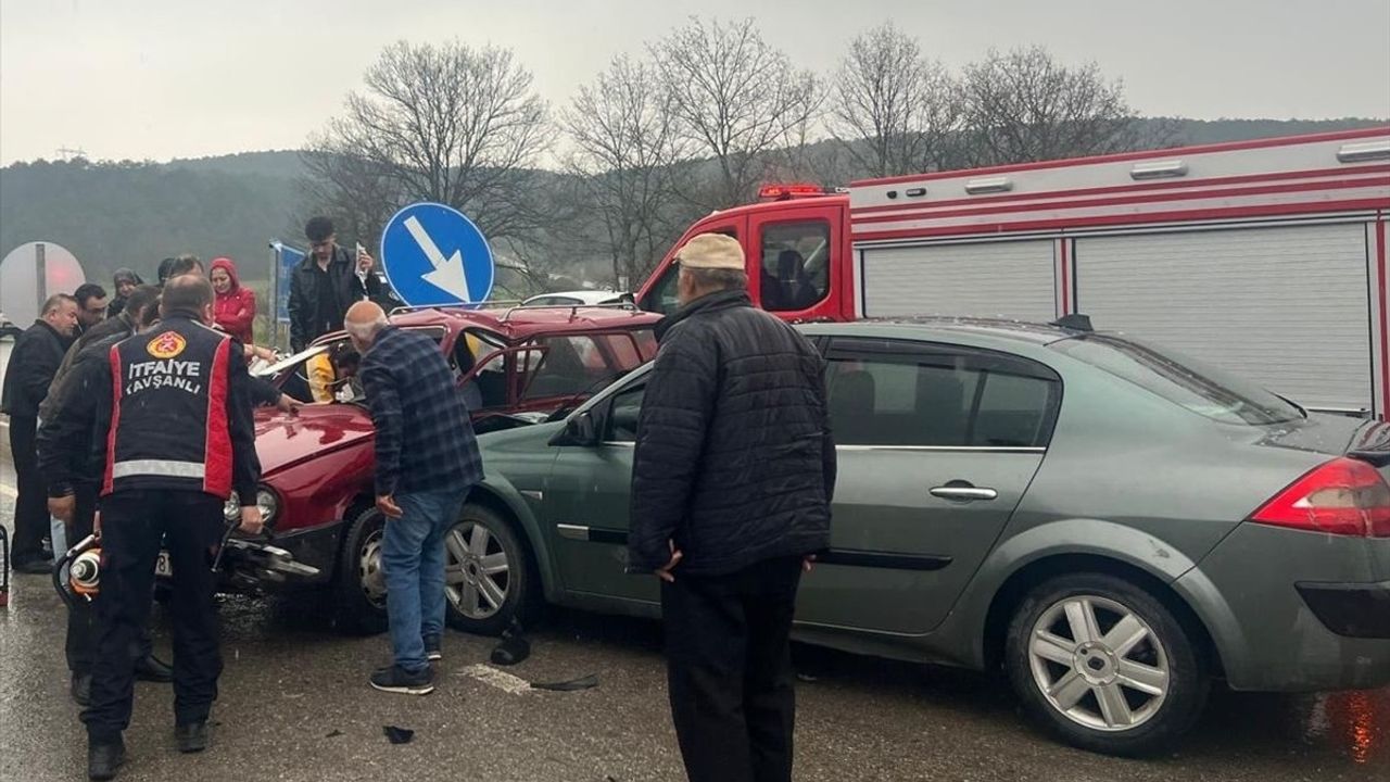 Kütahya'daki Feci Trafik Kazası: 1 Ölü, 2 Yaralı