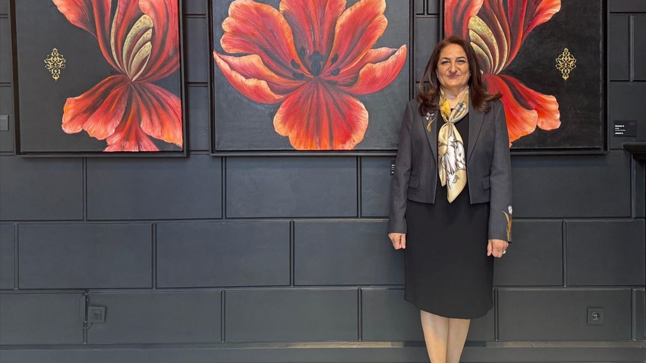 Münevver Üçer'in 'Gelenek Gelecektir' Sergisi Sanatseverlerle Buluştu