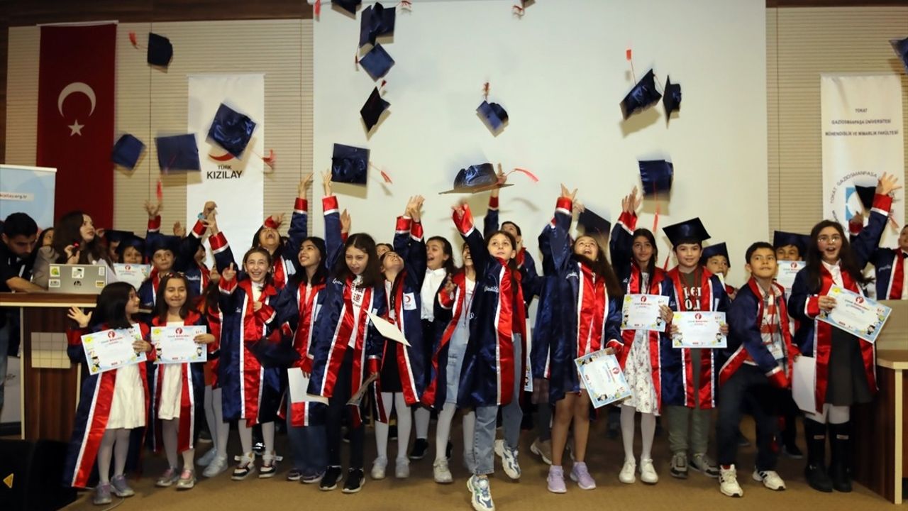 Tokat Gaziosmanpaşa Üniversitesi'nde Çocuk Üniversitesi Programı Mezuniyet Töreni