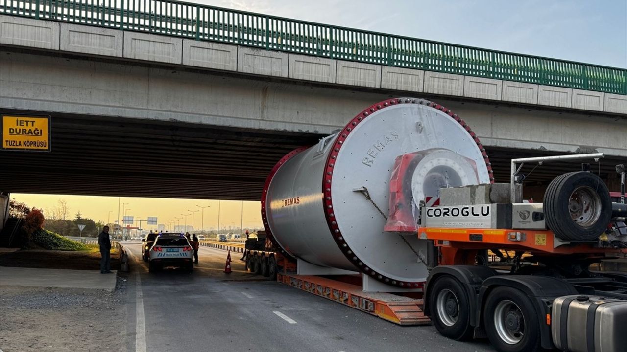 Tuzla'da D-100 Kara Yolu Trafiğe Kapatılıyor