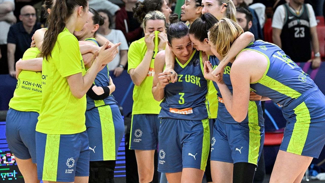 ZVVZ USK Prag Kadın Basketbol Takımı, FIBA Avrupa Ligi'nde Şampiyonluğa Ulaştı