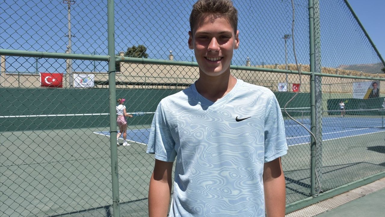 4. Uluslararası Cudi Cup Tenis Turnuvası'nda Çeyrek Final Heyecanı