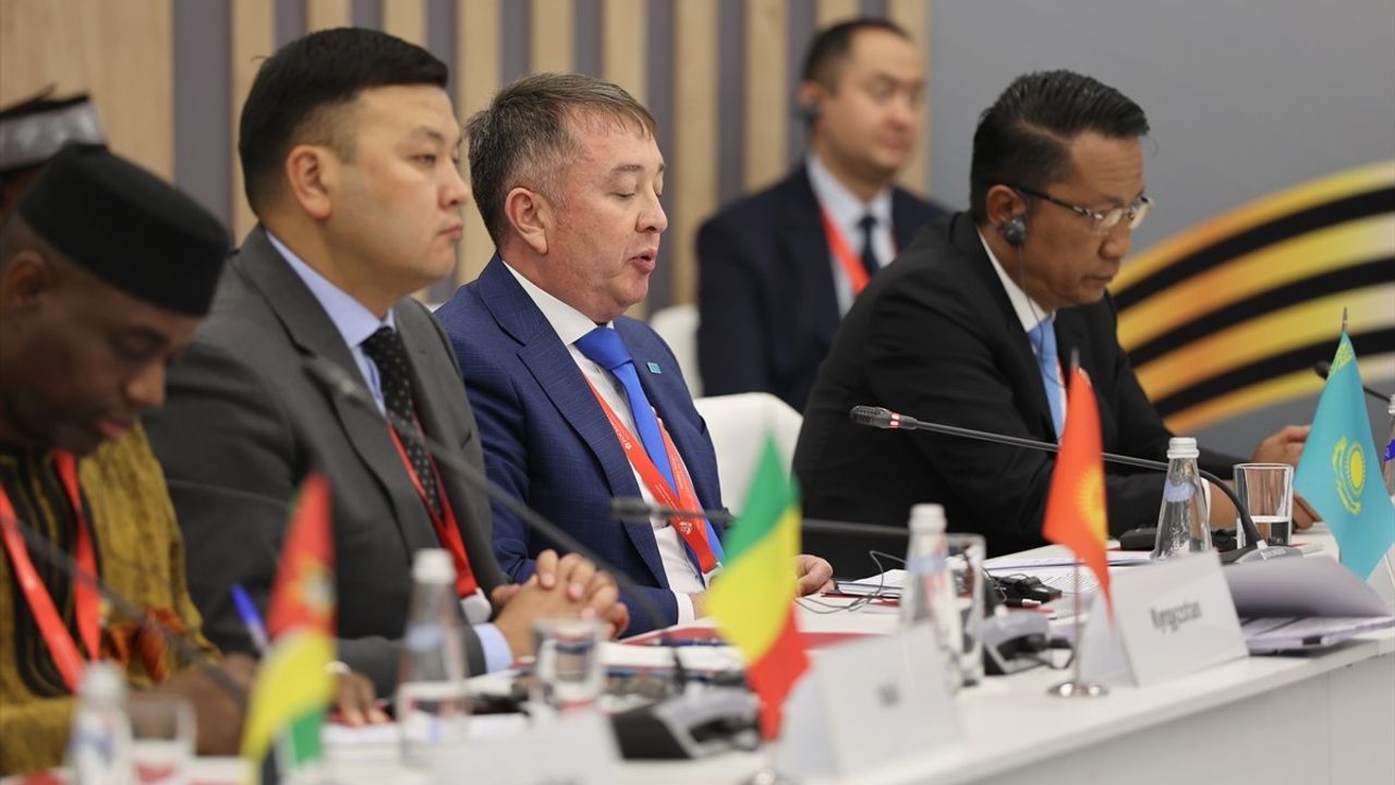 Adalet Bakanı Tunç'tan St. Petersburg'da Dijitalleşme ve İnsanlık Dramı Vurgusu