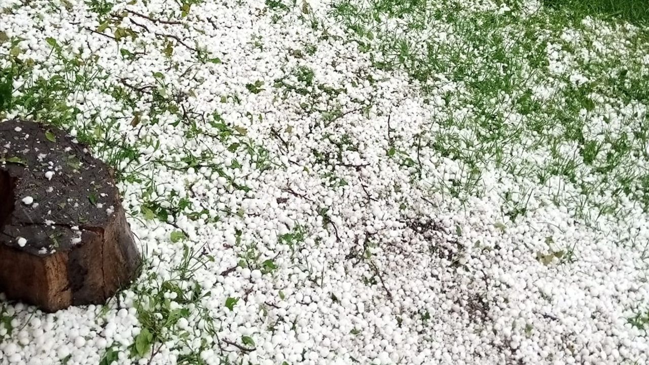 Ardahan'da Dolu ve Sağanak Etkileri