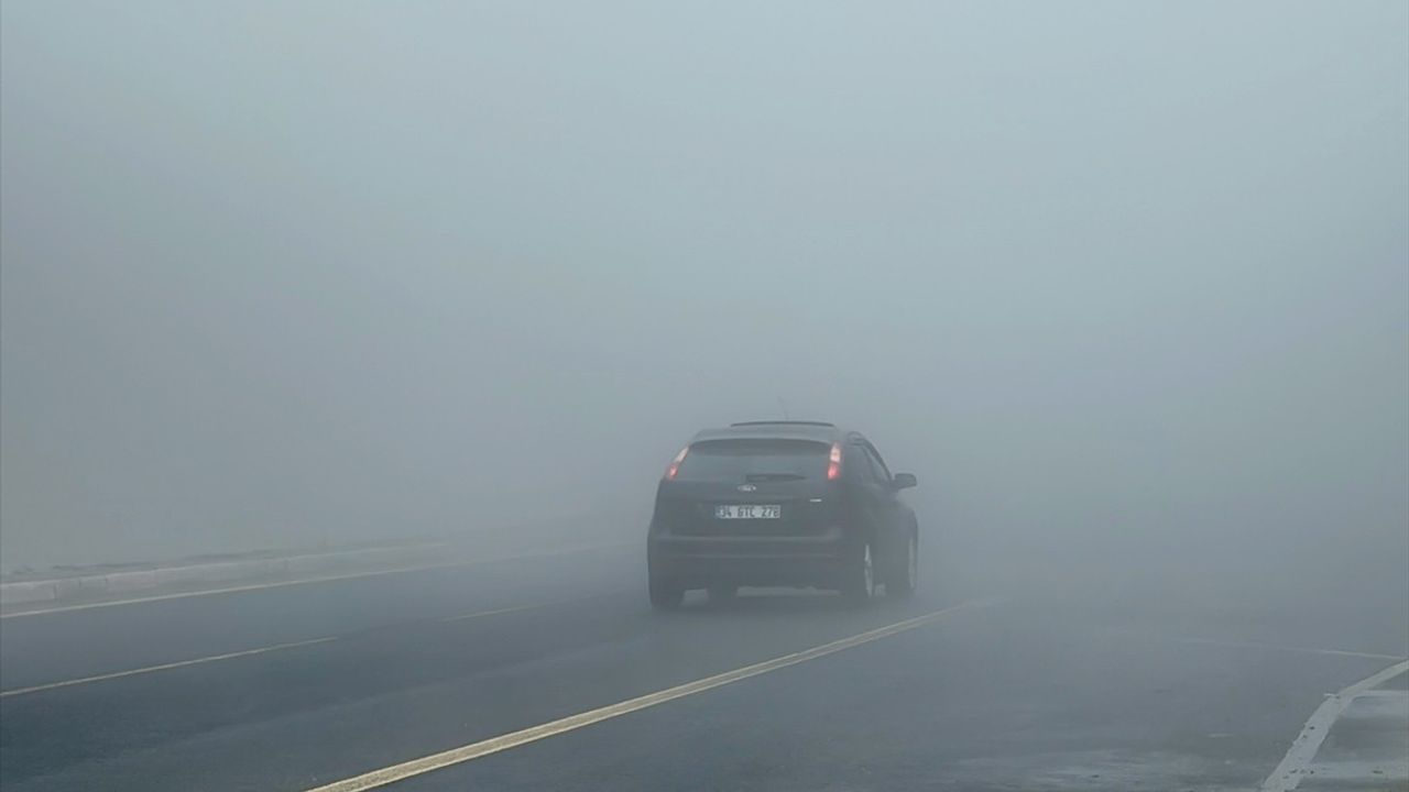 Bolu Dağı'nda Sis Etkisiyle Ulaşımda Zorluklar