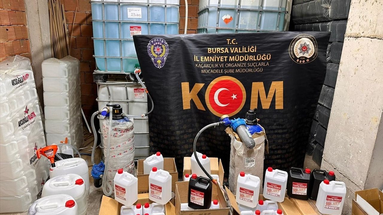 Bursa'da Kaçakçılık Operasyonları: İki Şüpheli Gözaltında