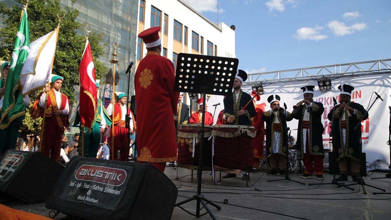 Edirne'de 19 Mayıs Gençlik Şöleni Coşkusu