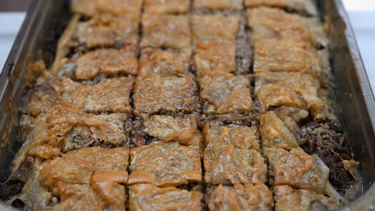 Edirne'de Türk Mutfağı Haftası Coşkusu: Ciğer Sarma İkramı