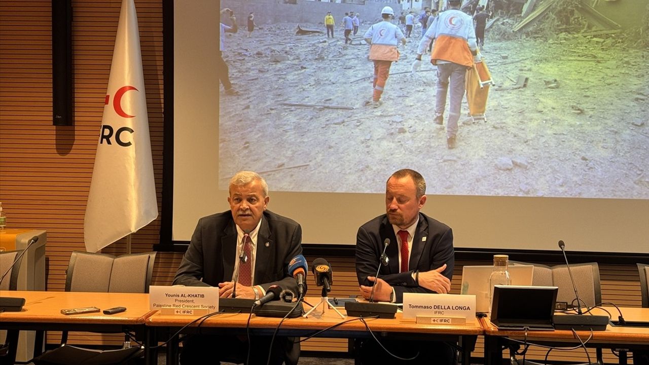 Gazze'de Açlık Krizi: Filistin Kızılayı'nın Uyarıları