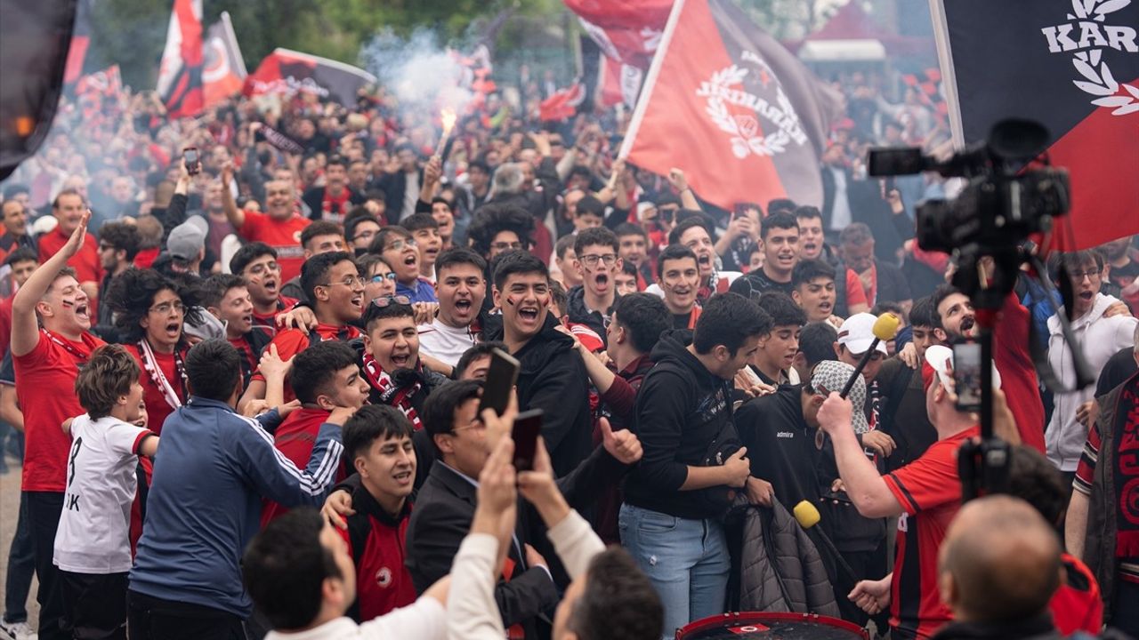 Gençlerbirliği Taraftarları Süper Lig Coşkusunu Yaşadı