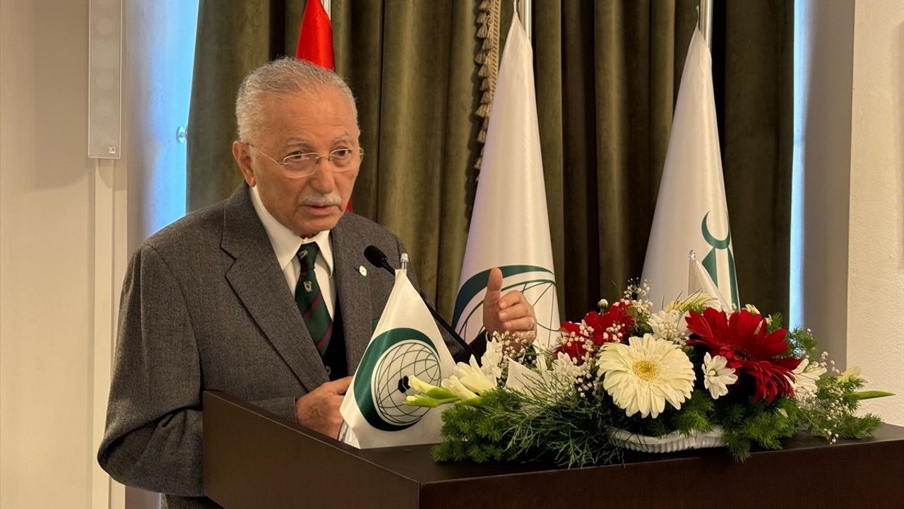 IRCICA'nın 13. Uluslararası Hat Yarışması Ödülleri Sahiplerini Buldu