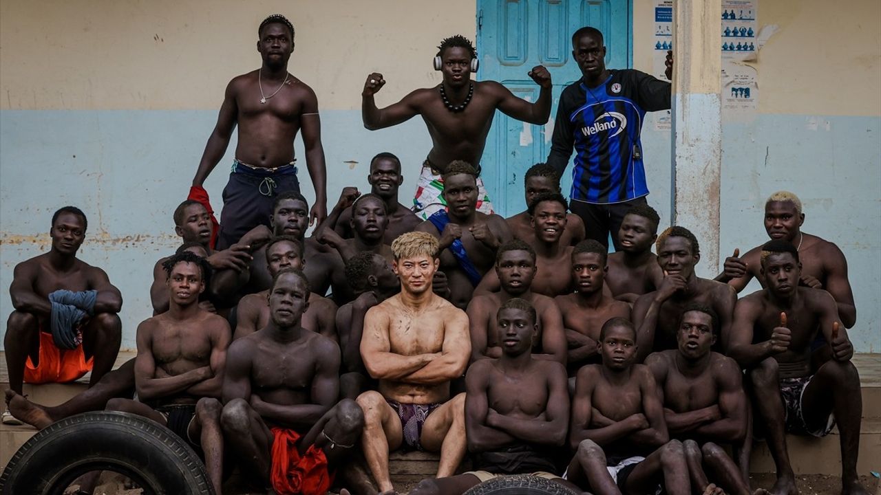 Japon Güreşçi Shogo Uozumi'nin Senegal Yolculuğu