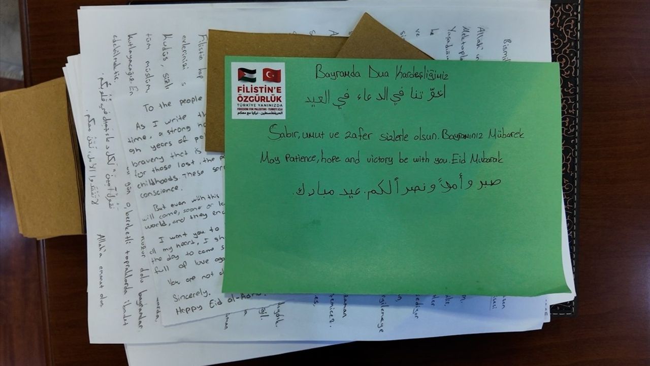 Lise Öğrencilerinden Gazze İçin Destek Mektupları