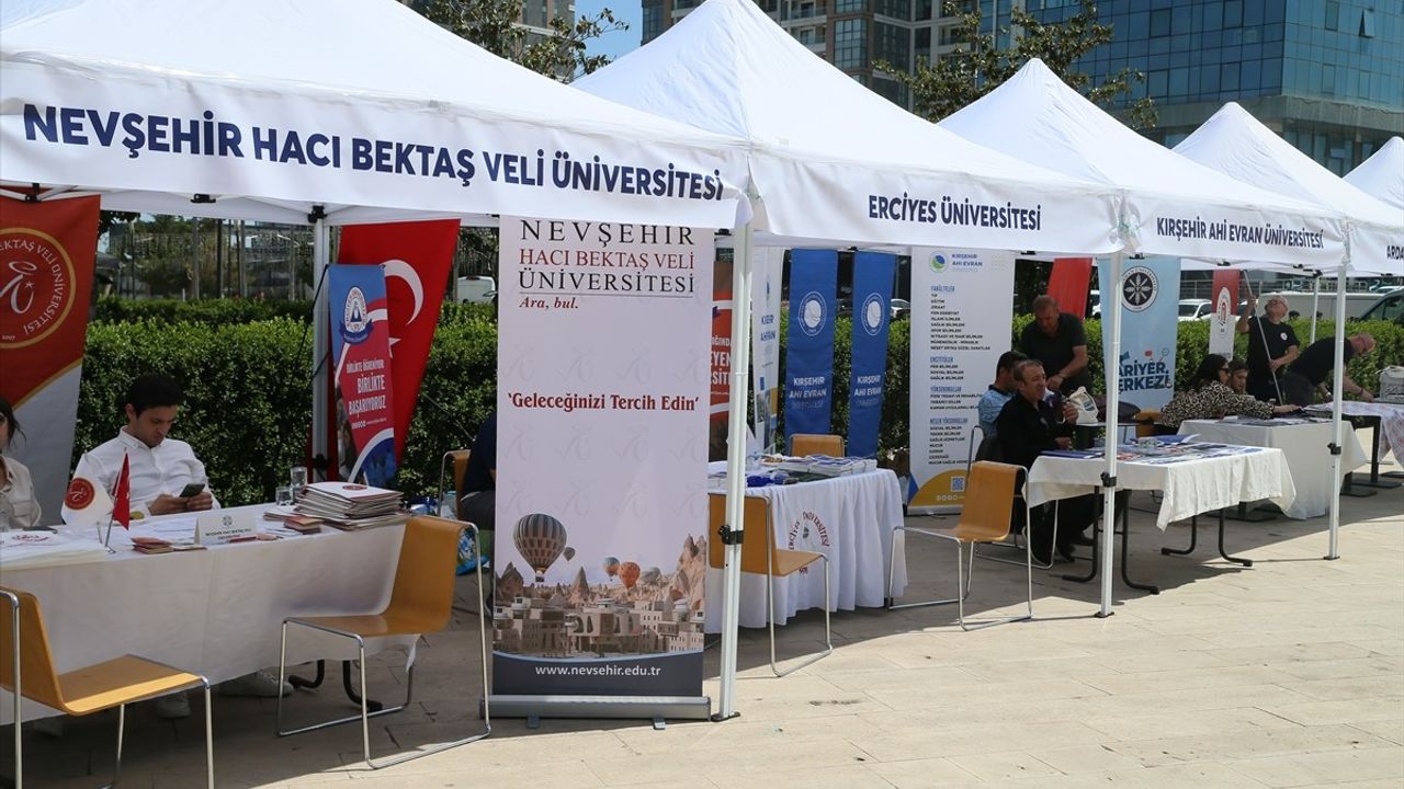 Malatya'da Üniversite Tanıtım Fuarı Gerçekleşti