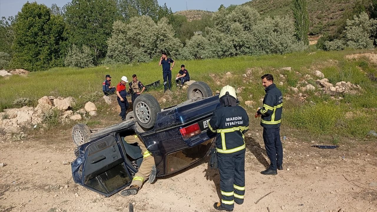 Mardin'de Trafik Kazası: Bir Çocuk Hayatını Kaybetti, Ebeveynleri Yaralandı