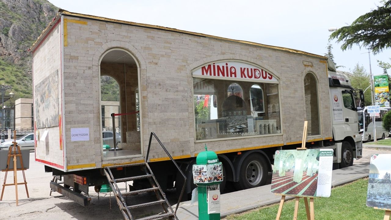 Minia Kudüs Tırı Amasya'da Ziyarete Açıldı