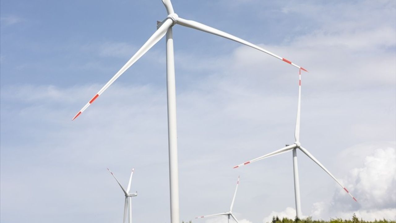 Sakarya'da Eksim Rüzgar Enerji Santrali Resmen Açıldı