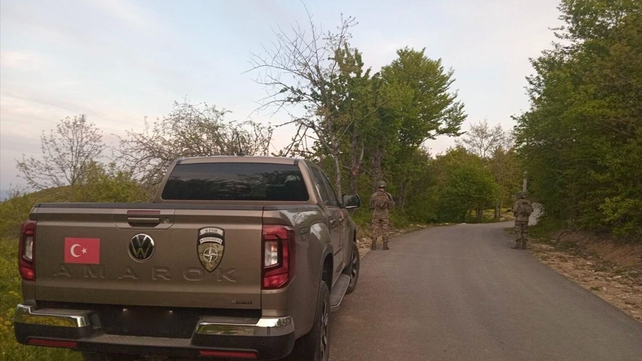 Türk Askeri Kosova'da Güvenliği Sağlıyor