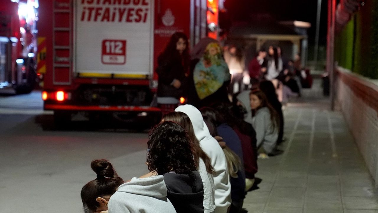 Tuzla Kız Öğrenci Yurdunda Yangın Panik Yarattı