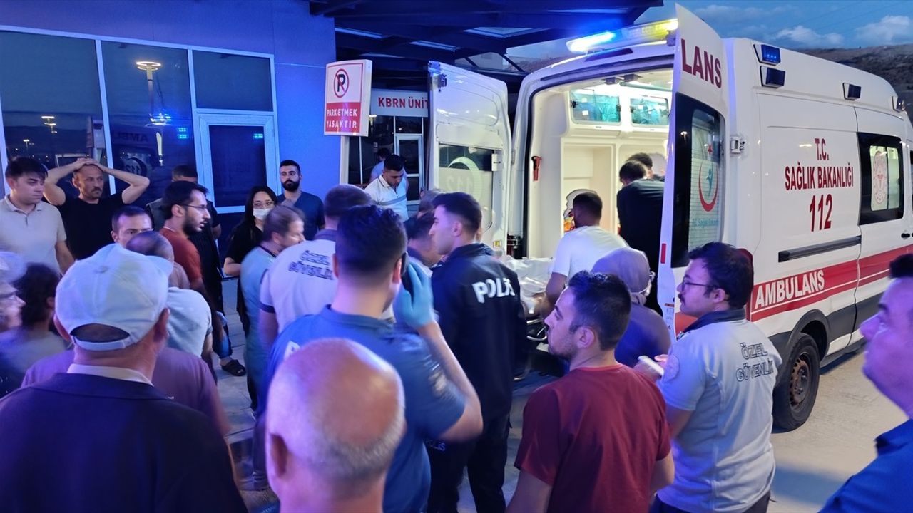 Yozgat'ta Bıçaklı Kavga: 1 Kişi Ağır Yaralandı