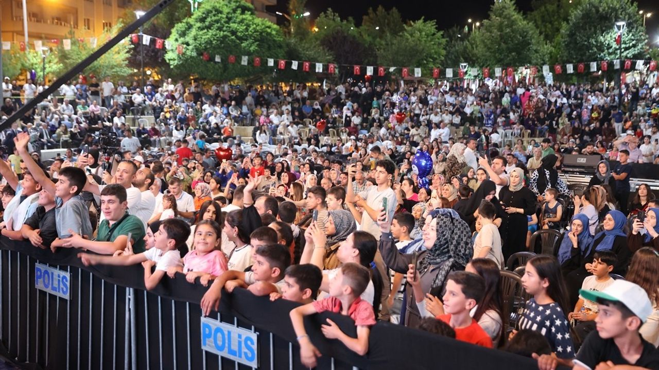17. Yeşilli Uluslararası Kültür Sanat ve Kiraz Festivali Başladı
