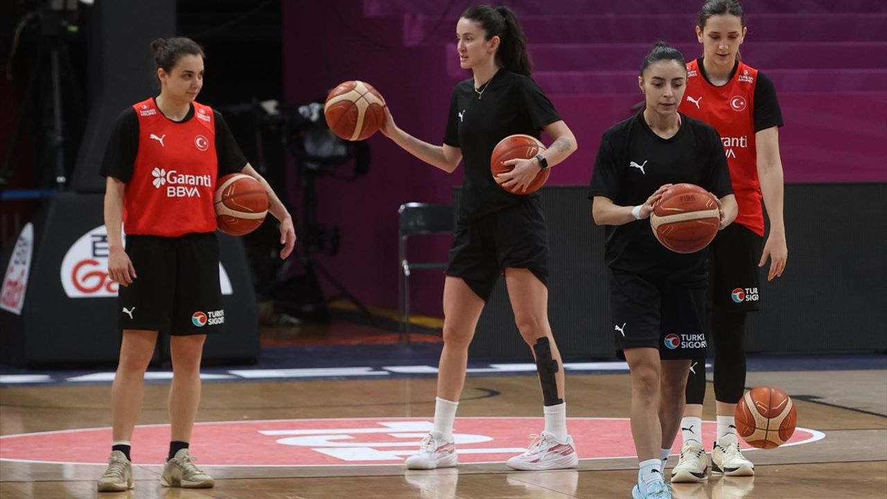 A Milli Kadın Basketbol Takımı Almanya Maçına Hazırlanıyor