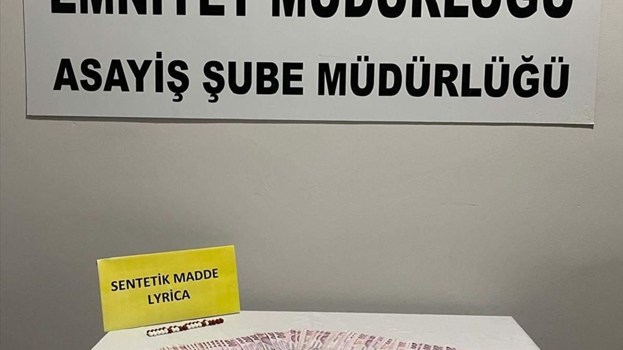 Ardahan'da Kuyumcuya Sahte Altın Satışı: 3 Şüpheli Yakalandı