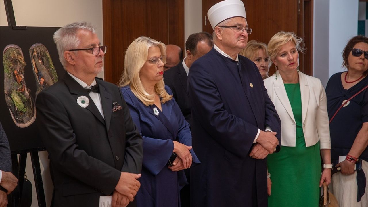 Hırvatistan'da Srebrenitsa Soykırımı İçin Anma Sergisi Açıldı