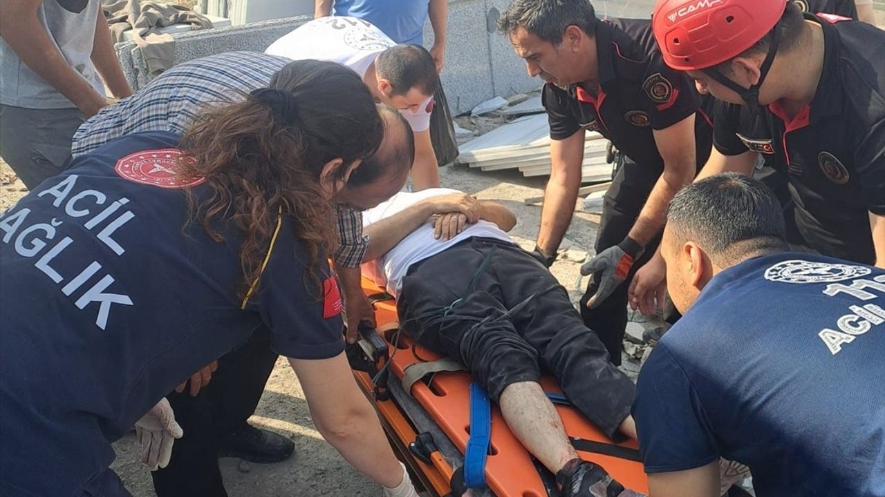 Kahramanmaraş'ta Mermer Blokları Kazası: 1 Ölü, 1 Yaralı