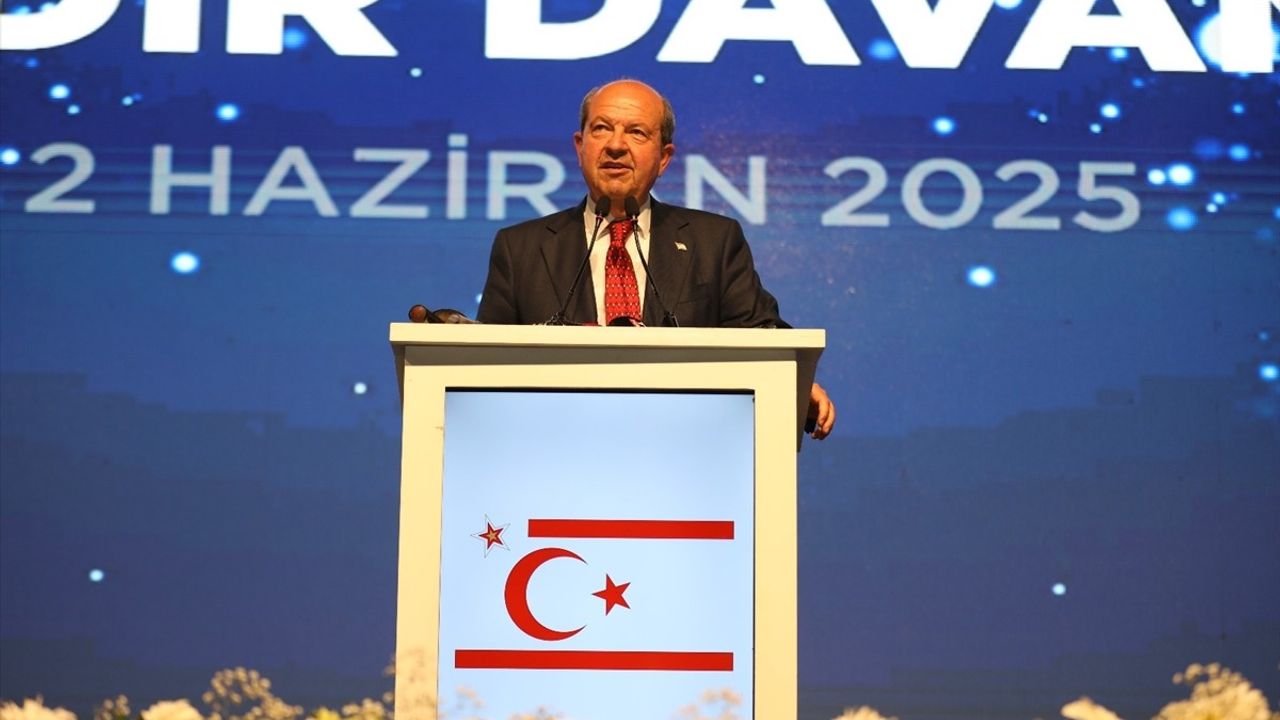 KKTC Koalisyon Hükümeti Cumhurbaşkanı Tatar'a Destek Verdi