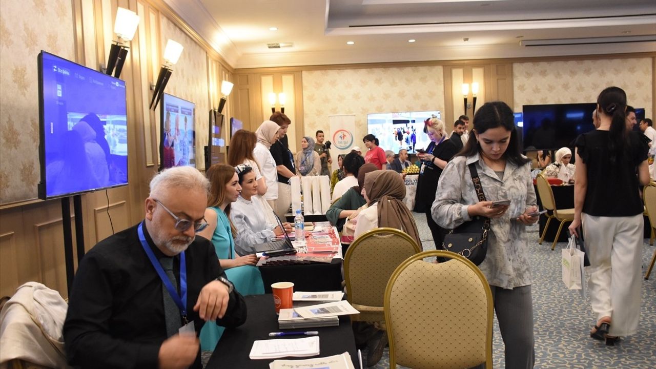 Özbekistan'da Türk Sağlık Turizmi Fuarı Başladı