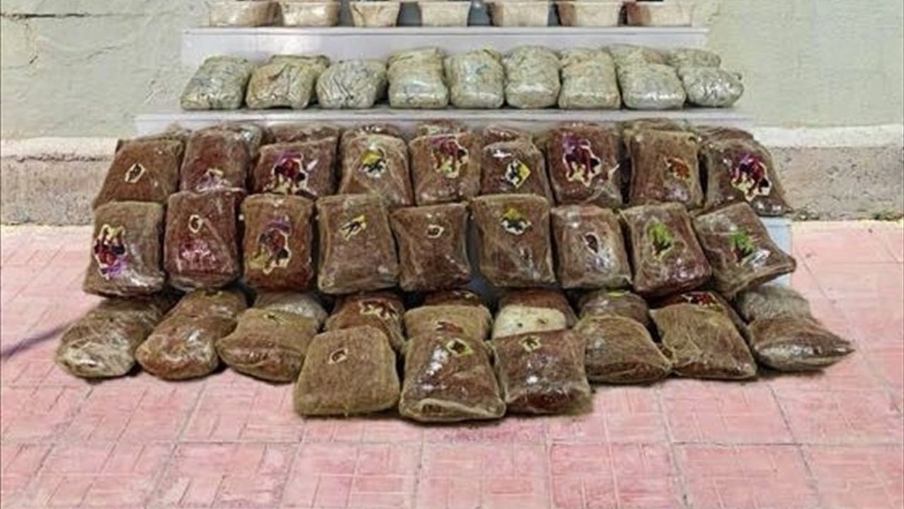 Van Hudut Hattında 87 Kilogram Uyuşturucu Ele Geçirildi