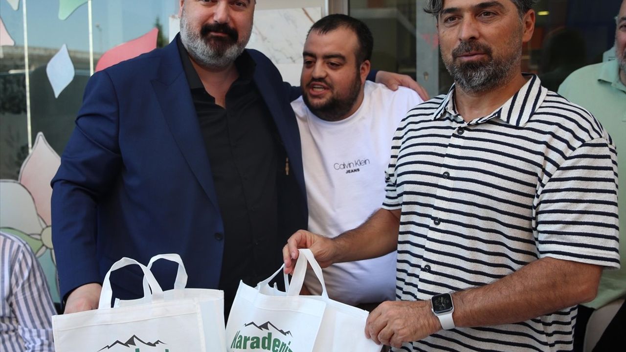 Çaykur Rizespor, Başkan Turgut ve Ekibi ile Vatandaşlarla Buluştu