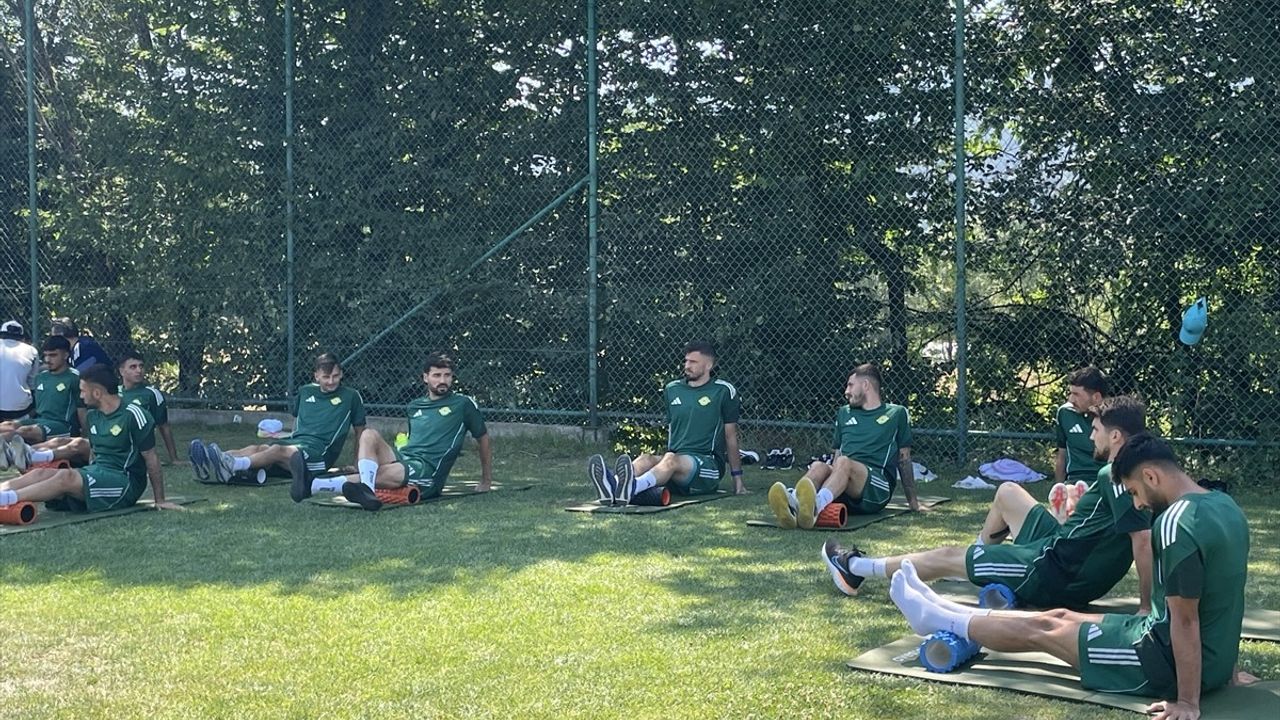 Esenler Erokspor'un Bolu Kampı Devam Ediyor