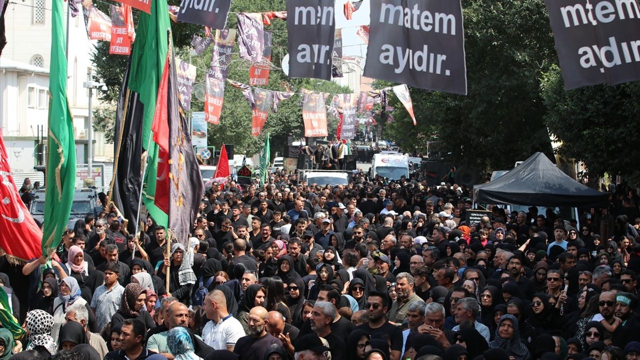 Iğdır'da Kerbela Şehitleri Anıldı