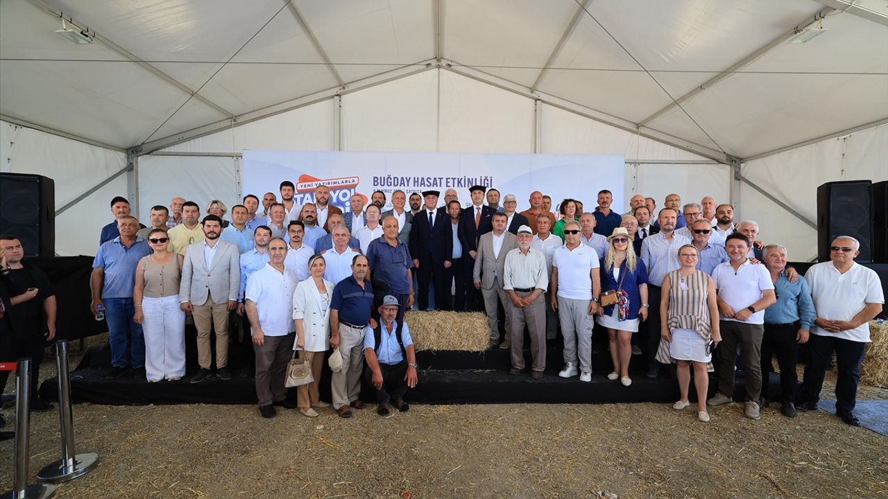 İstanbul Büyükşehir Belediyesi'nden Çatalca'da Buğday Hasat Etkinliği