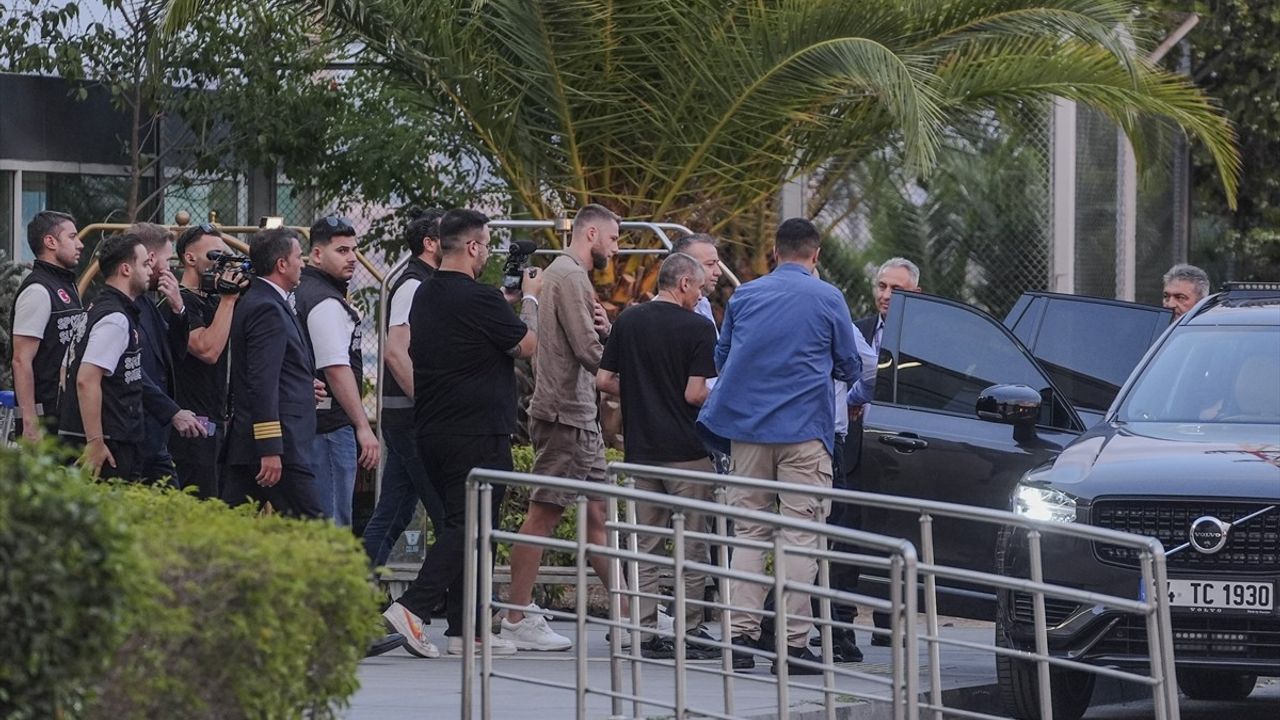 Milan Skriniar İstanbul'a Geldi: Fenerbahçe İle Transfer Görüşmeleri Başladı