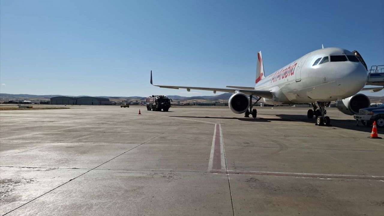 Motor Arızası Nedeniyle Uçak Acil İniş Yaptı