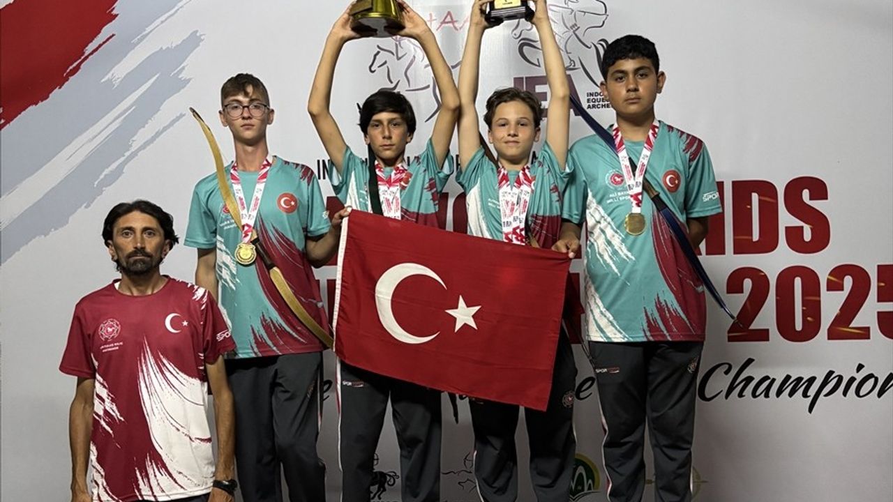 Türkiye Geleneksel Atlı Okçuluk Yıldız Milli Takımı Dünya İkincisi Oldu