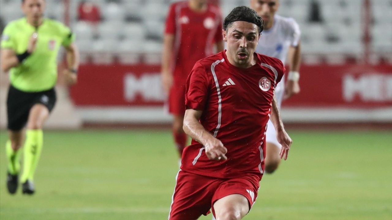 Antalyaspor, Shkupi'yi 6-1 Geçti