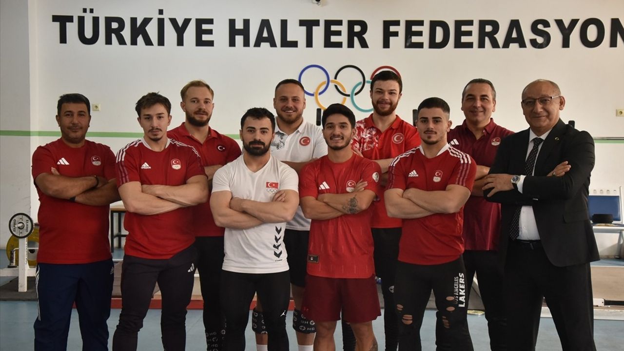 2025 Dünya Büyükler Halter Şampiyonası'na Türkiye'den 11 Sporcu