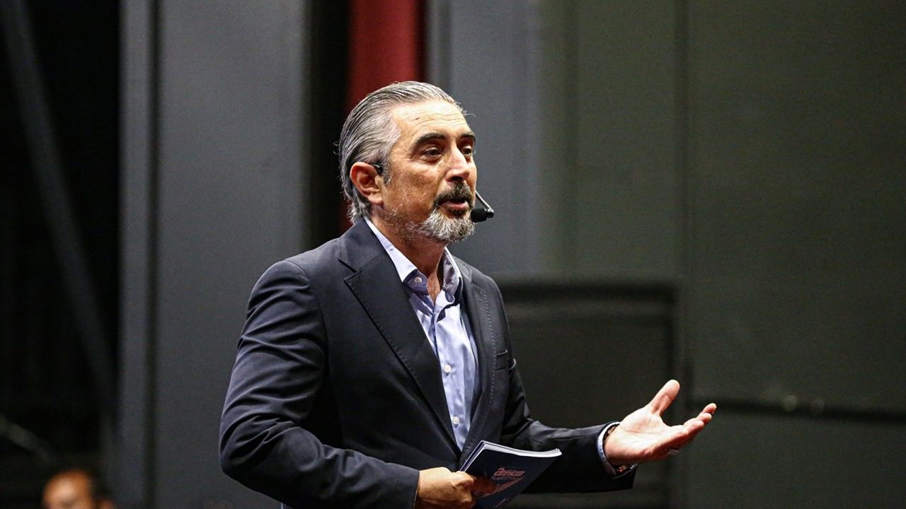 32. Uluslararası Adana Altın Koza Film Festivali'nde Onur Ödülleri Sahiplerini Buldu