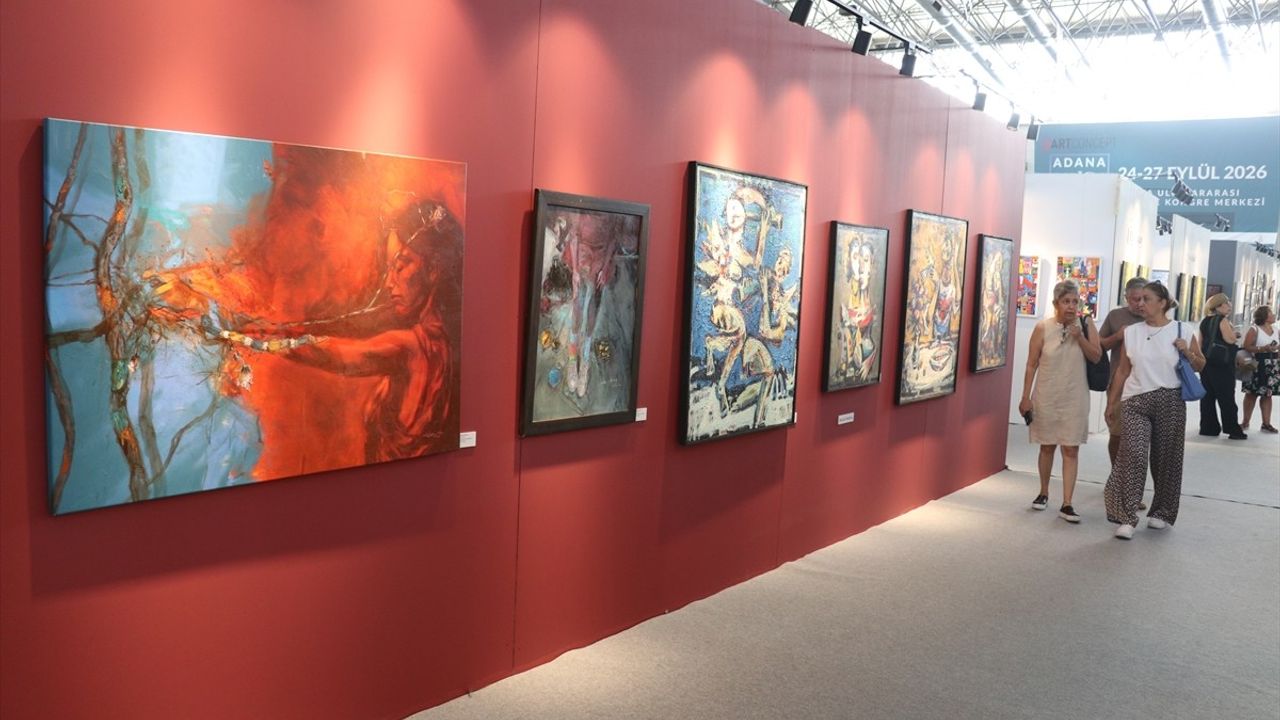 Adana'da Artconcept Çağdaş Sanat Fuarı Sürüyor