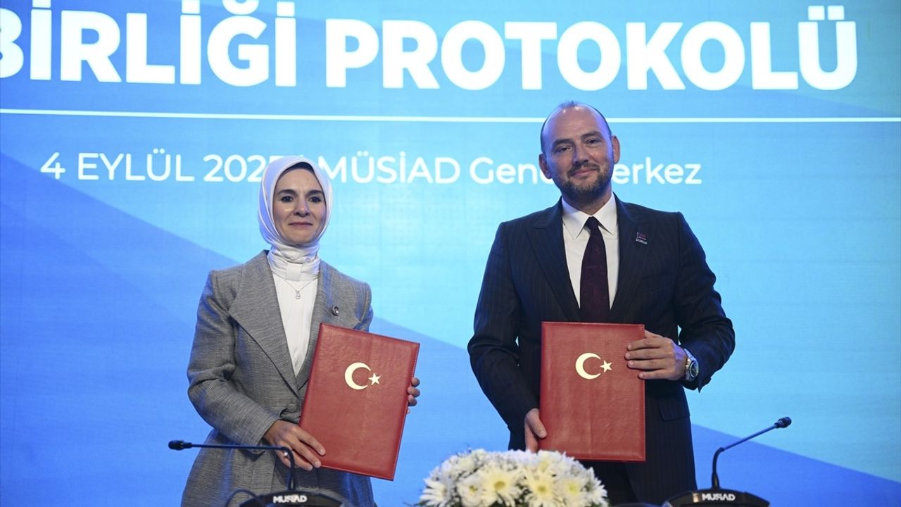 Aile Ve Sosyal Hizmetler Bakanlığı ile MÜSİAD Arasında Protokol İmzalandı