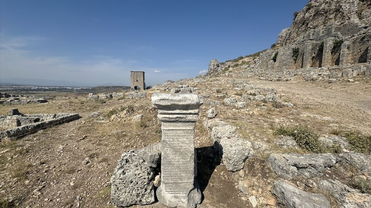 Antalya'da Romalı Hayırsever Menodora'nın Mezarı Keşfedildi