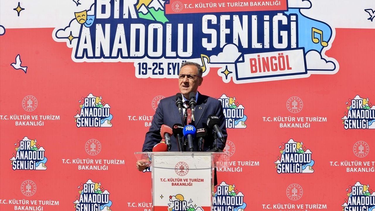 Bingöl'de 'Bir Anadolu Şenliği' Coşkuyla Başladı