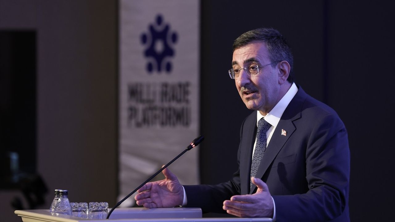 Cumhurbaşkanı Yardımcısı Yılmaz, Ekonomi ve Kalkınma Vizyonunu Düzenlenen Programda Paylaştı